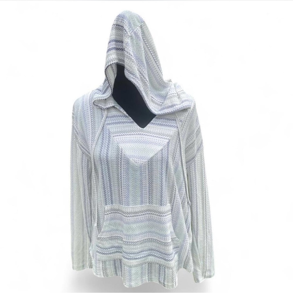 Wallflower White and Light Blue Knit Pullover